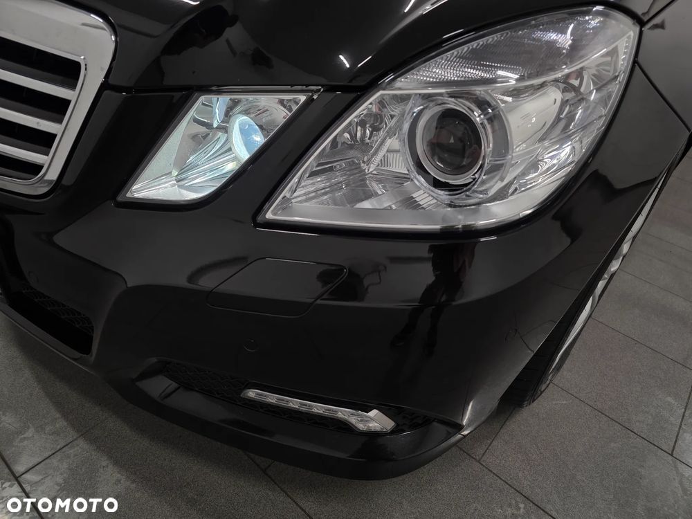 Mercedes-Benz Klasa E 350 CDI DPF BlueEFFICIENCY 7G-TRONIC Avantgarde - 29