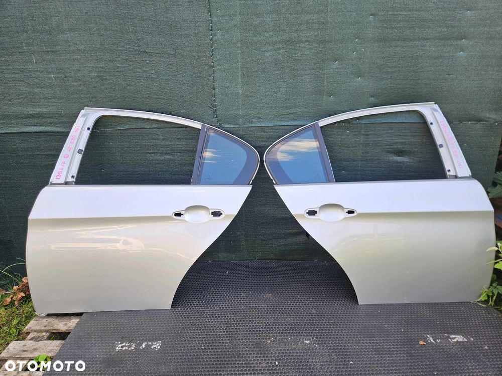 Drzwi Tyl Tylne Lewe Prawe Poszycie Szyba Srebrne 354 Titansilber BMW 3 E90 sedan Oryginal Lakier 2009r - 1