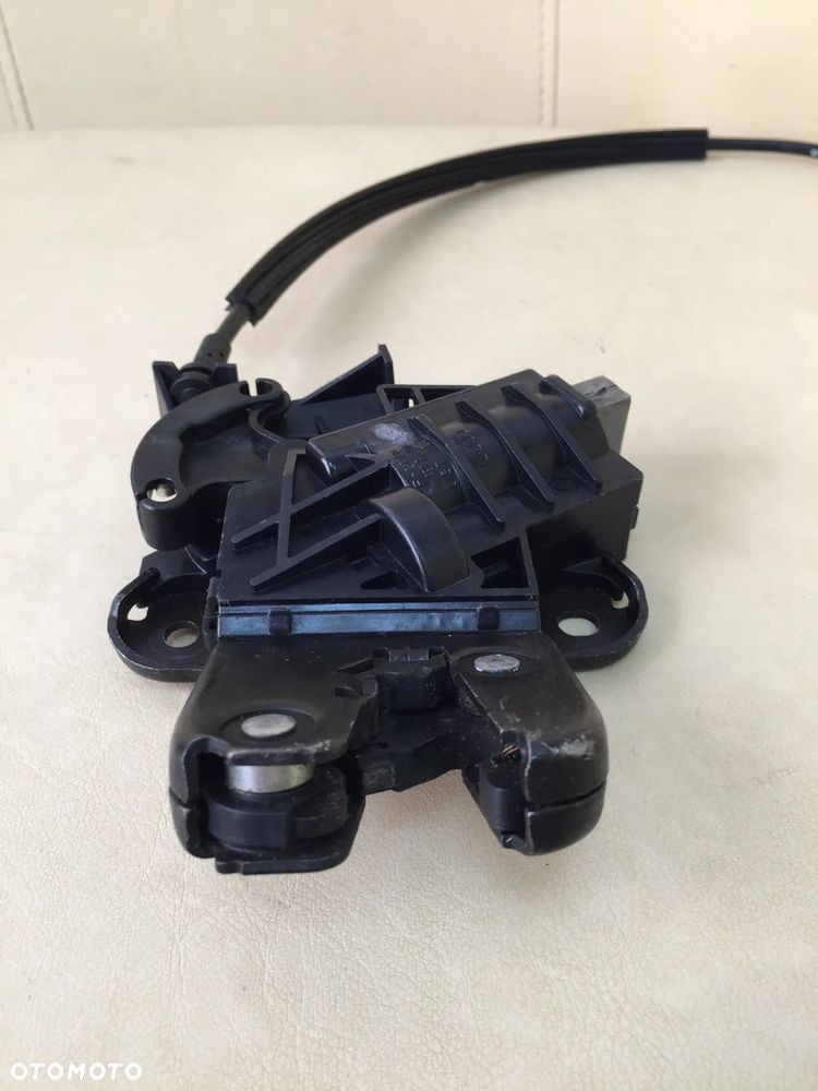 ZAMEK KLAPY TYŁ BAGAŻNIKA VW PASSAT B6 AUDI A4 B7 A6 C6 SEDAN 4E0827505C 4F5827505B 3C5827531D - 5