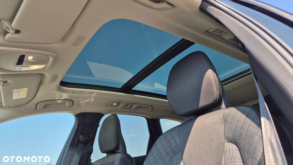 Volvo XC 60 T6 Plug-In Hybrid AWD Core - 23
