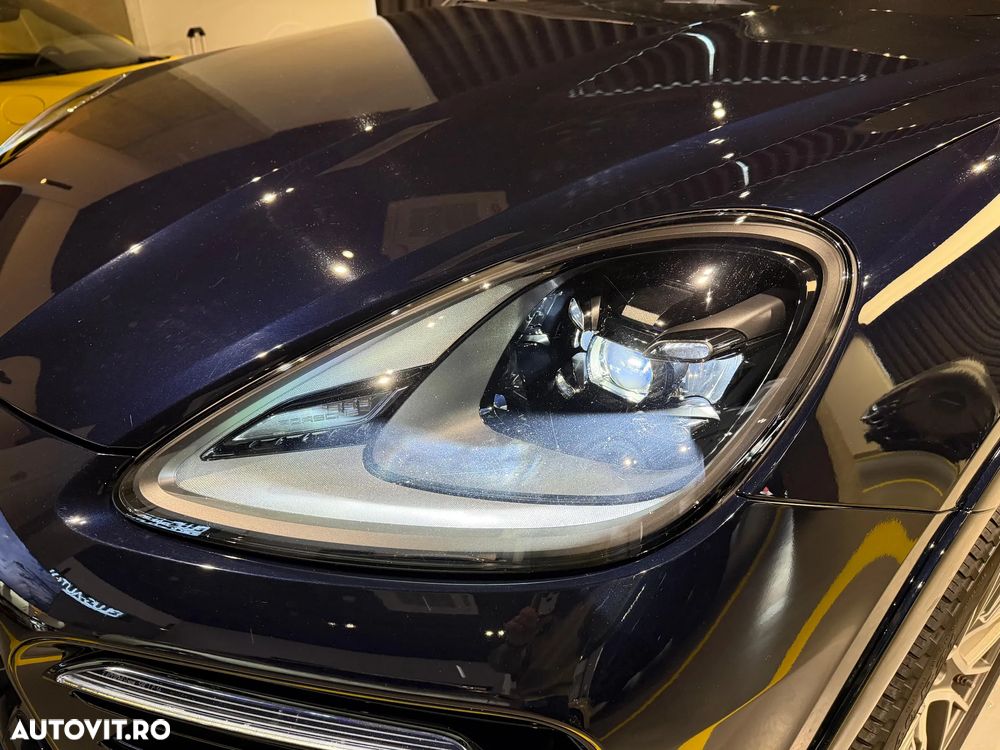 Porsche Cayenne E-Hybrid Tiptronic S Platinum Edition - 9