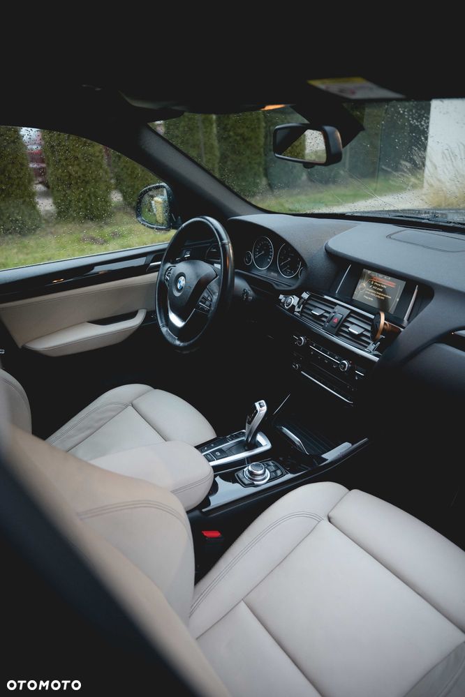 BMW X3 xDrive28i xLine - 40