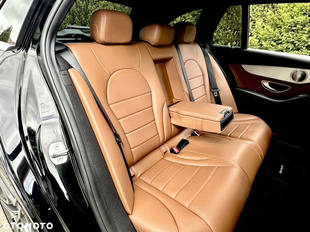 Mercedes-Benz Klasa C 300 d 9G-TRONIC AMG Line - 8