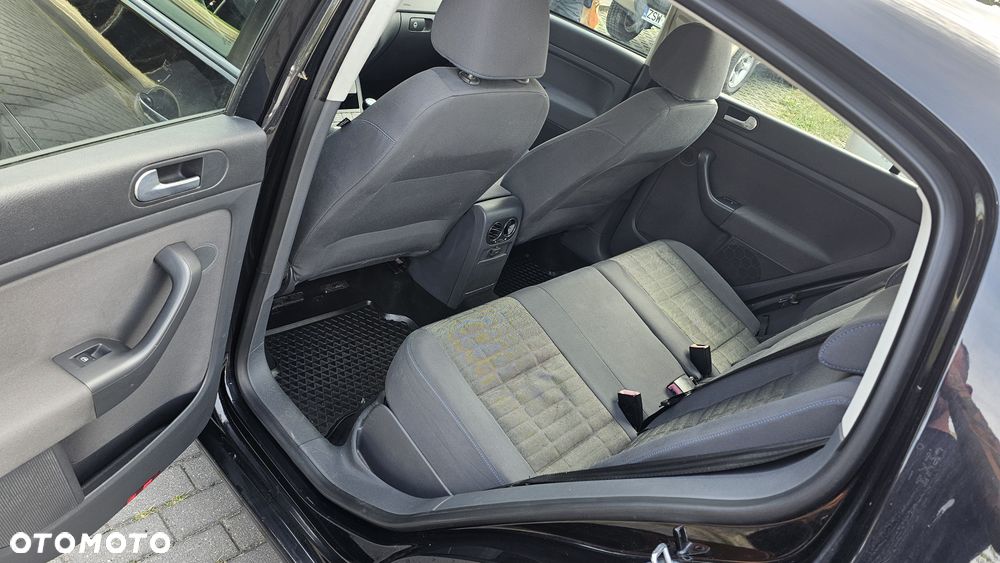 Volkswagen Golf Plus - 10