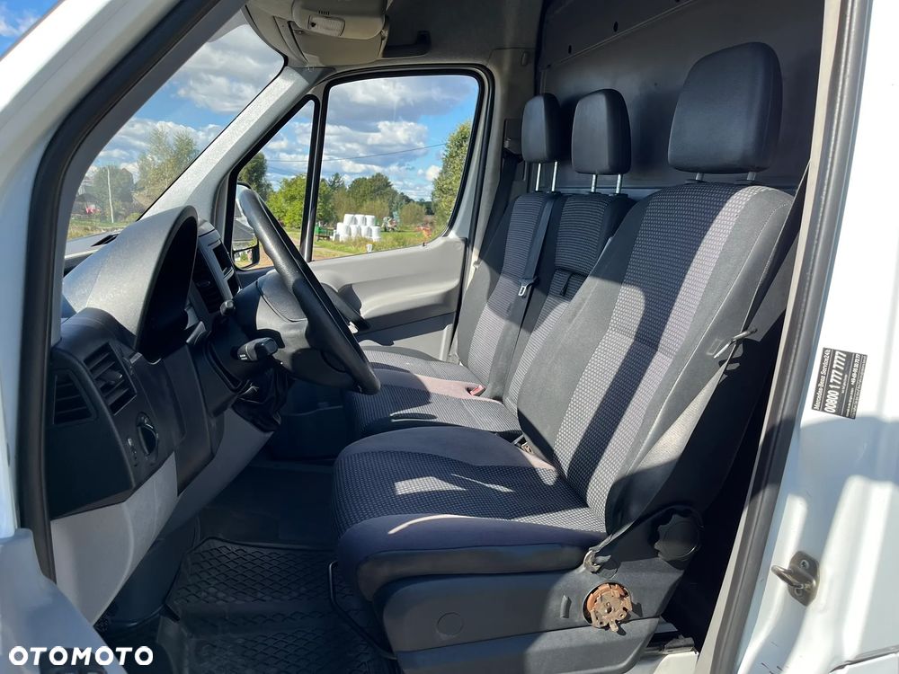 Mercedes-Benz Sprinter - 11