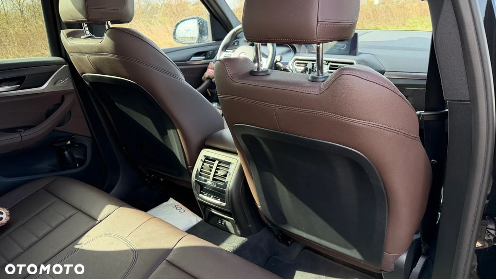 BMW X3 xDrive20i mHEV - 10