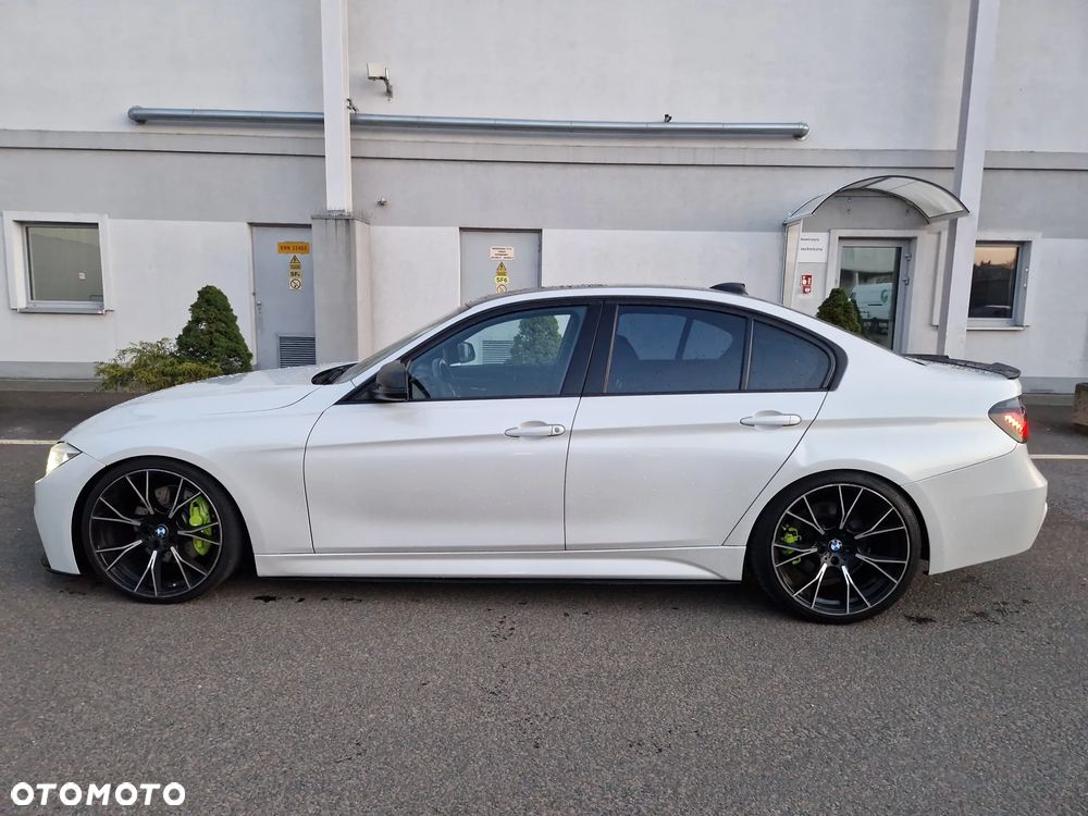 BMW Seria 3 335i Edition Exclusive - 3