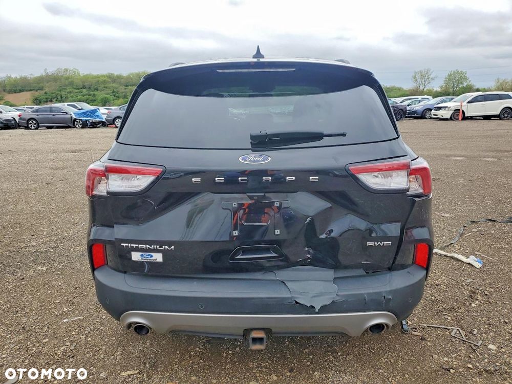 Ford Escape 2.0 EcoBoost AWD Titanium - 6