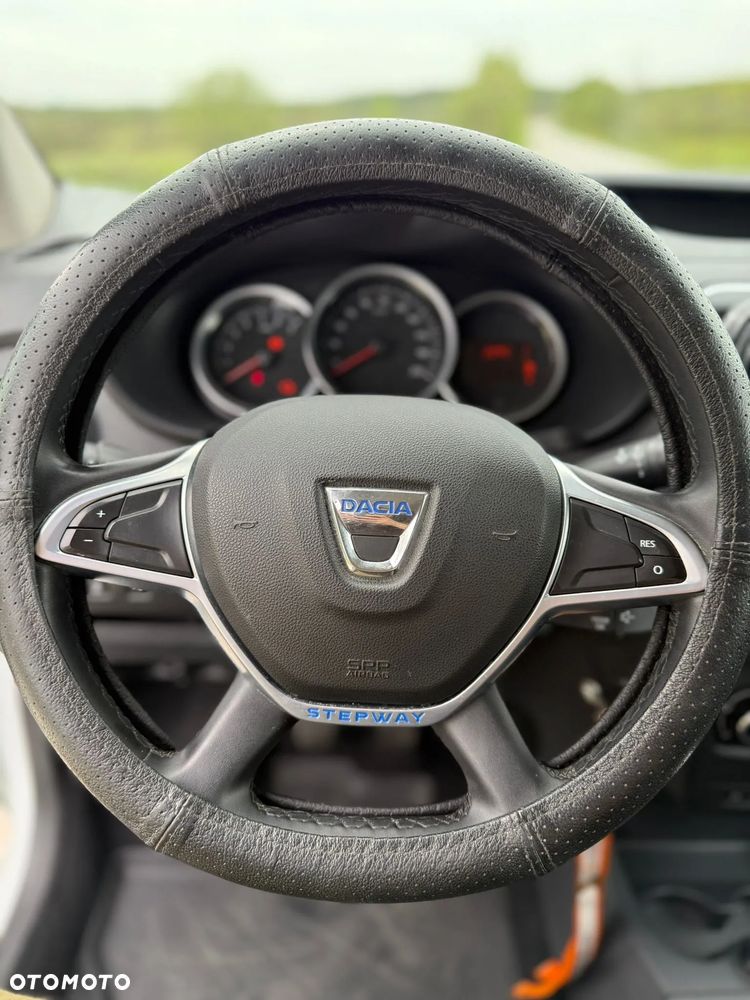 Dacia Dokker SCe 100 Stepway - 26