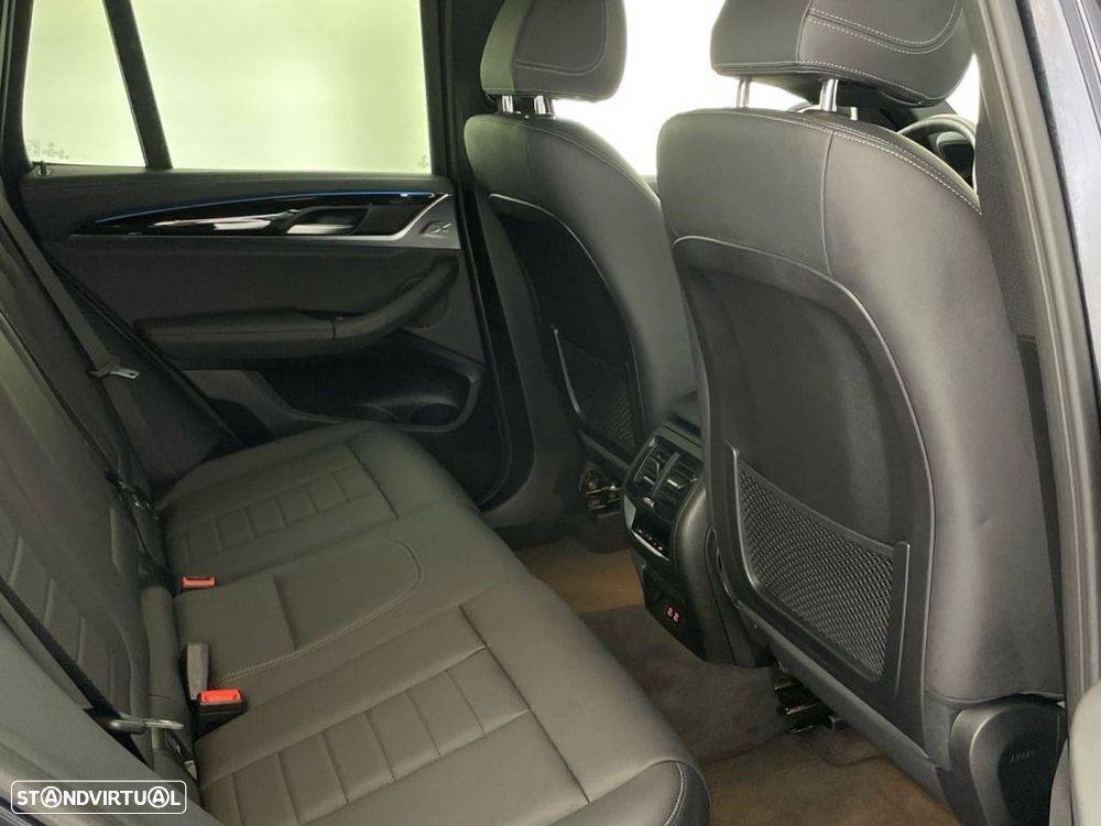 BMW iX3 Inspiring - 25