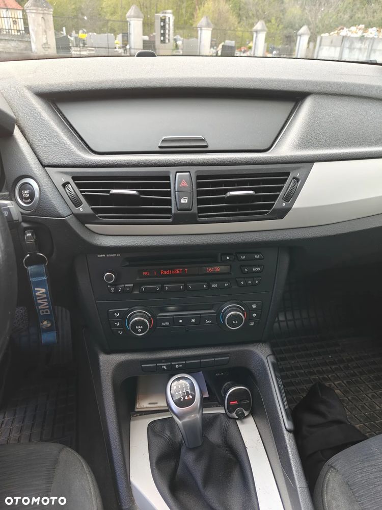 BMW X1 sDrive18i - 10