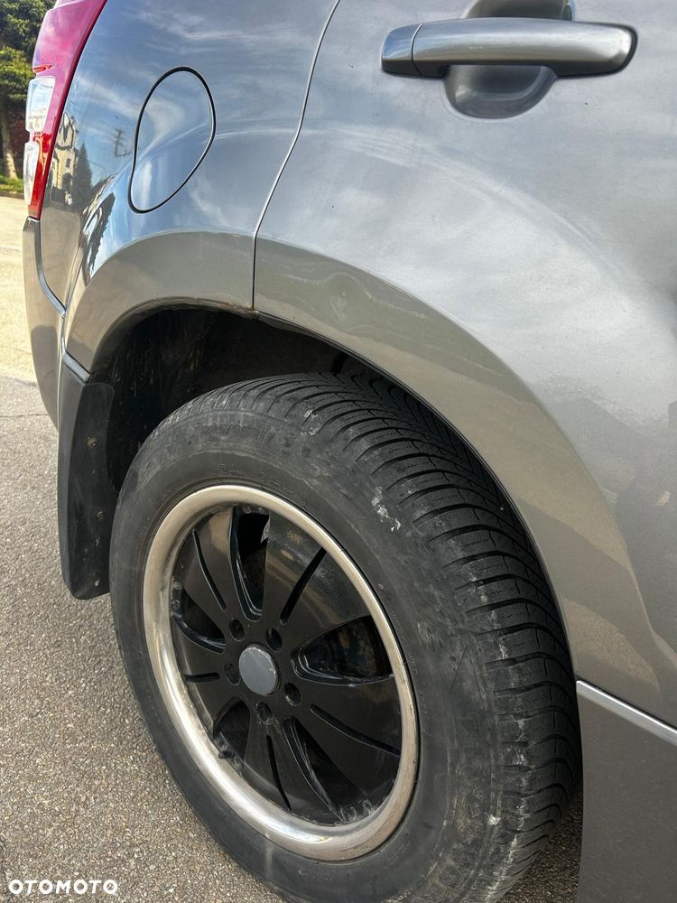 Suzuki Grand Vitara 2.0 Comfort - 10