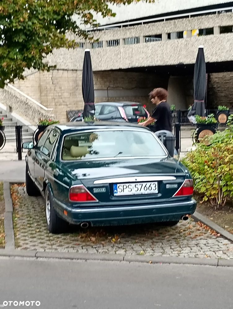 Jaguar XJ - 3