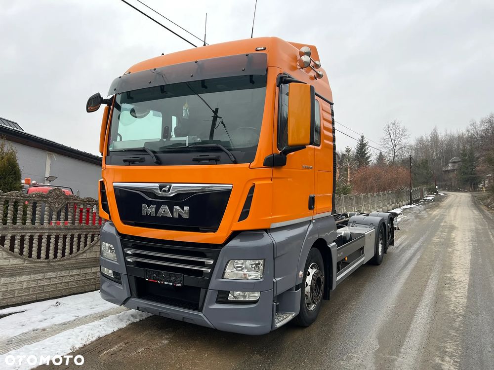 MAN TGX 26.500 * XLX * Euro 6 * INDIVIDUAL * Skrętna Oś * Poduszki Przód Tył * Winda * Rama do Zabudowy * Autolaweta * z Niemiec * Stan PERFEKCYJNY * - 2