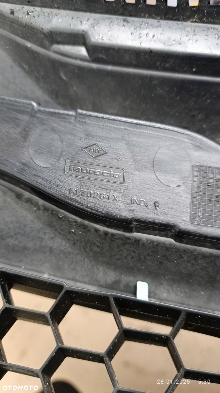 ATRAPA GRILL DACIA LOGAN MCV SANDERO STEPWAY 2012 - 10