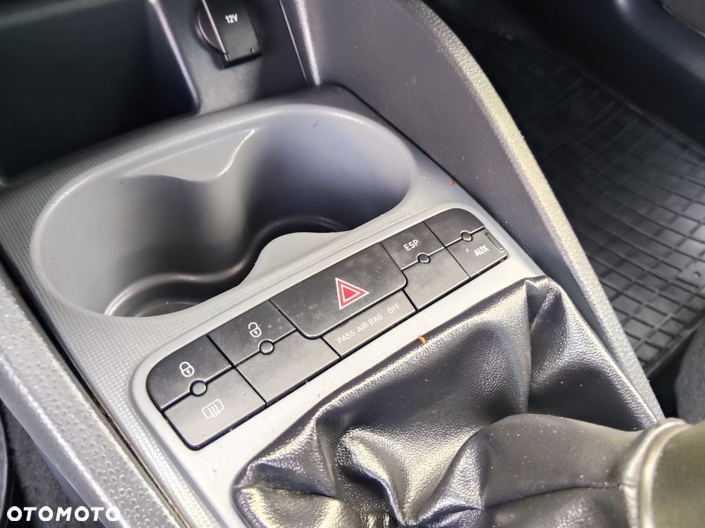 Seat Ibiza 1.2 12V Reference Salsa - 24