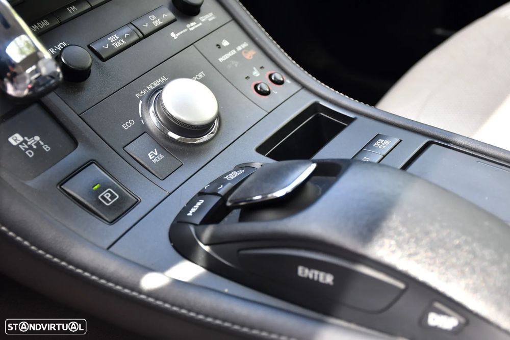 Lexus CT 200h 4E P.Executive+Tecto de Abrir - 8