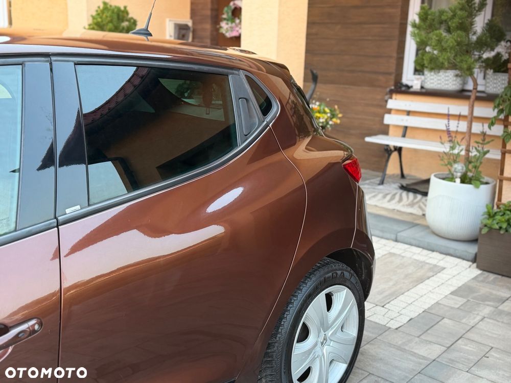 Renault Clio 1.2 16V Intens - 38