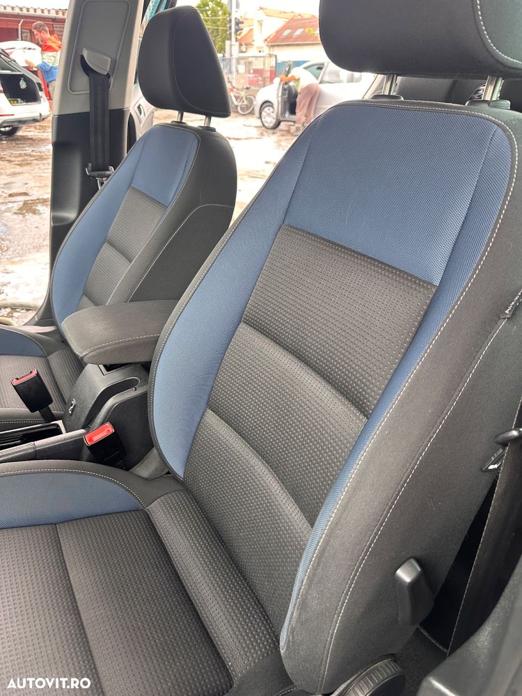 Volkswagen Golf - 5