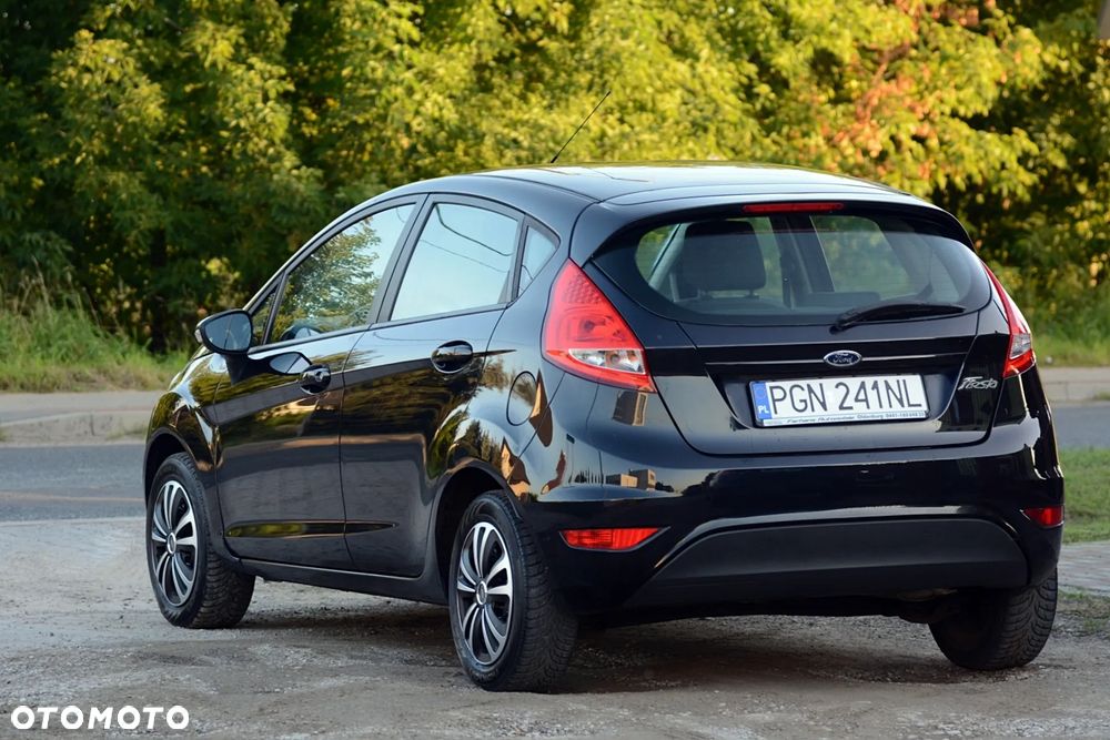 Ford Fiesta 1.25 Celebration - 5