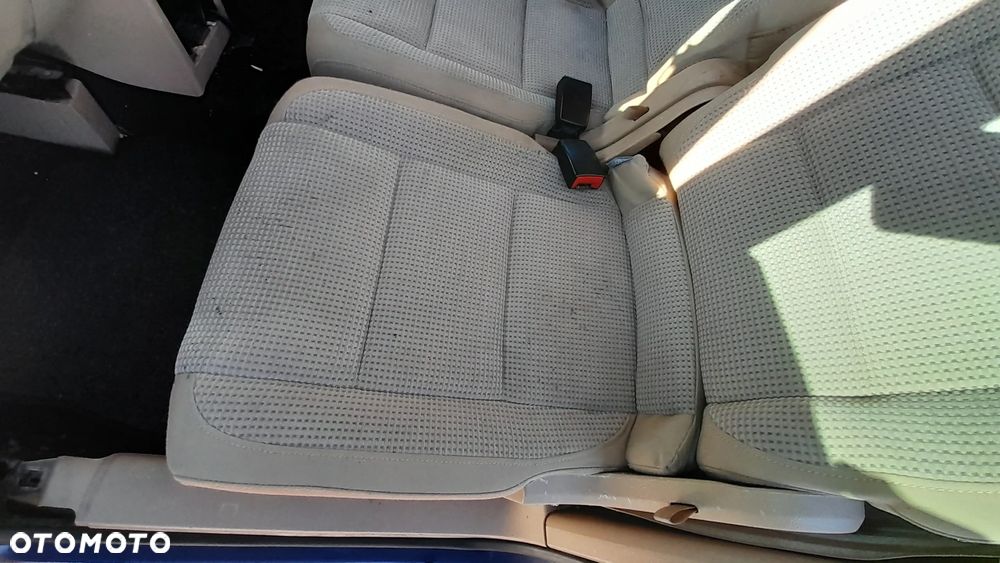 VW TOURAN I FOTEL LEWY PRAWY ŚRODEK TYŁ TYLNY nr. TOU1 - 2