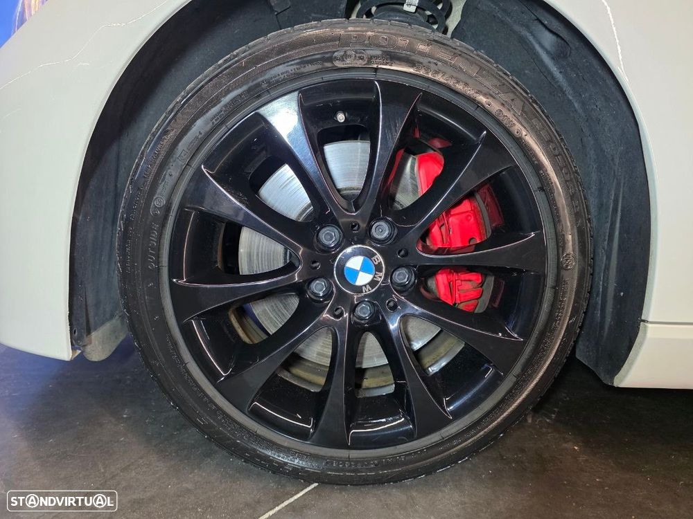 BMW 335 i xDrive Aut. Edition Exclusive - 23