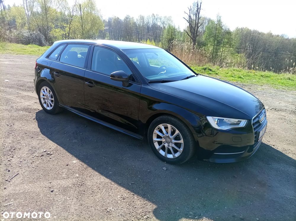 Audi A3 Sportback 1.6 TDI ultra Attraction - 2