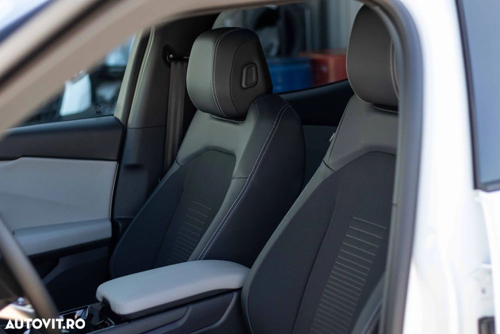 Ford Explorer AWD 79 kWh Extended Range Premium - 11