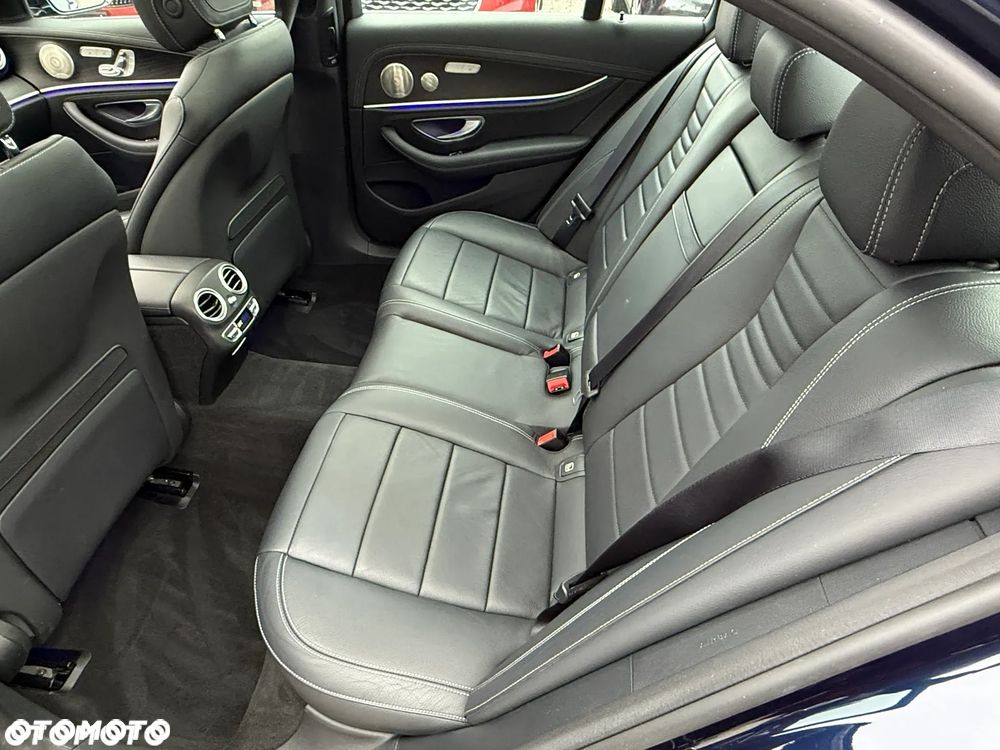 Mercedes-Benz Klasa E 300 de PHEV 4-Matic AMG 9G-Tronic - 30