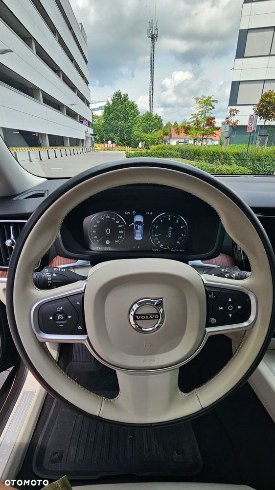 Volvo S60 T5 AWD R-Design - 11