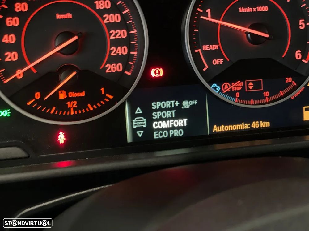 BMW 118 d Pack M - 19