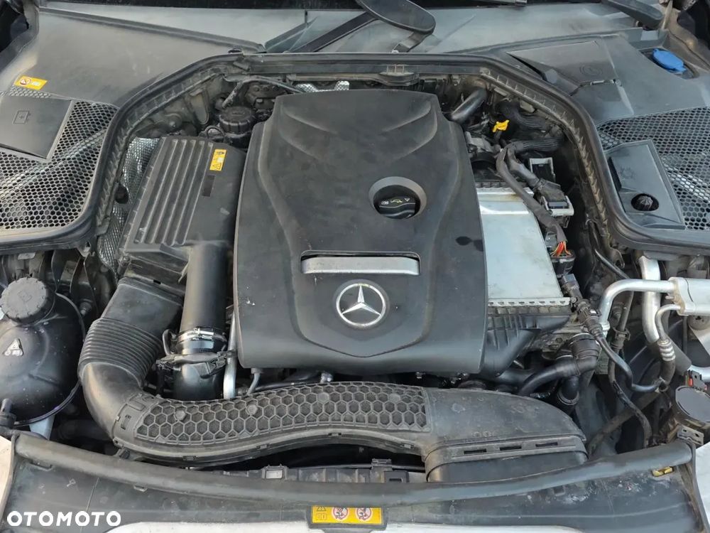 Mercedes-Benz Klasa C 300 7G-TRONIC AMG Line - 16