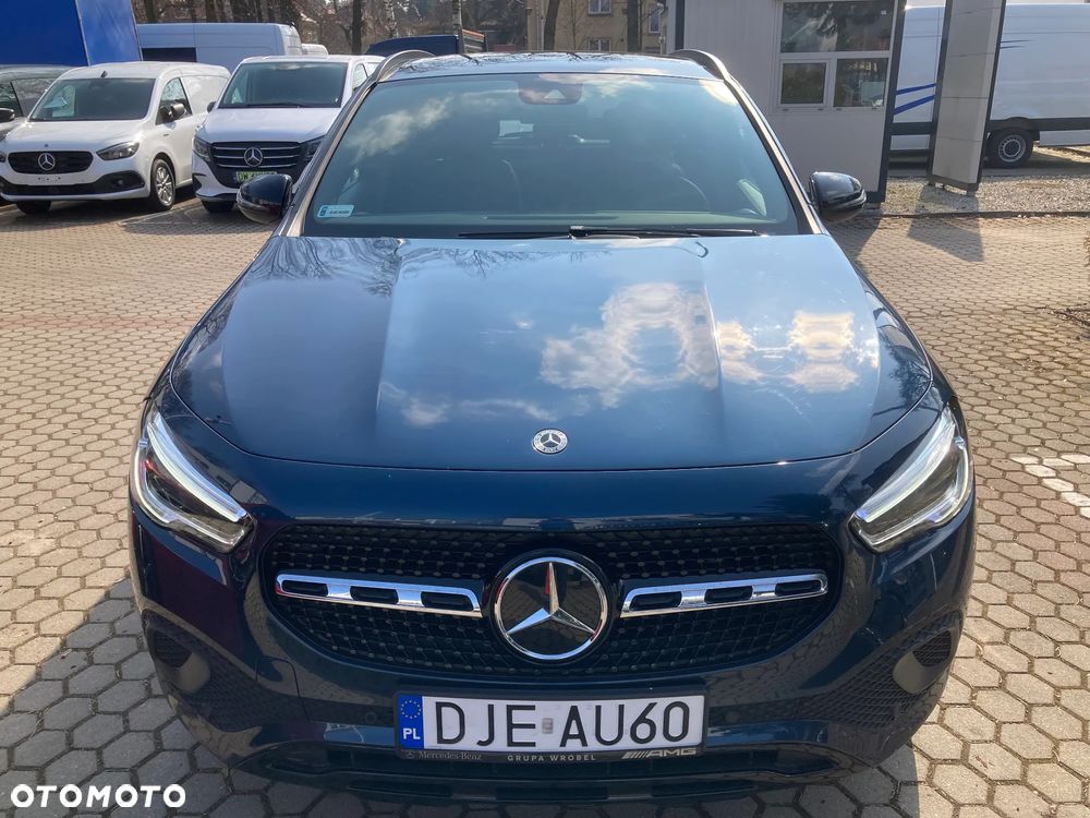 Mercedes-Benz GLA - 6