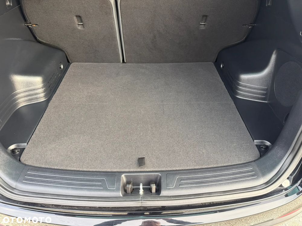 Hyundai ix35 1.6 2WD Fifa World Cup Edition - 28