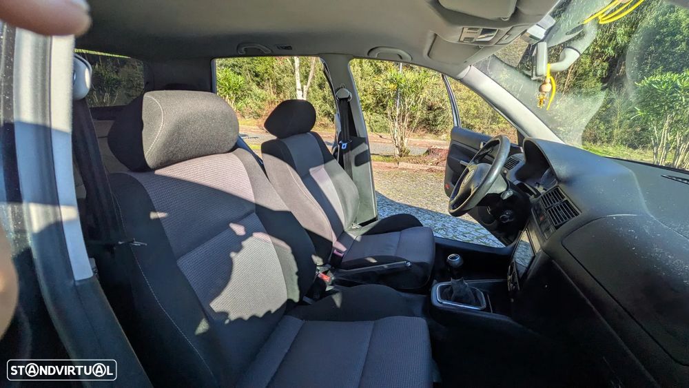 VW Golf 1.4i Confortline AC - 16