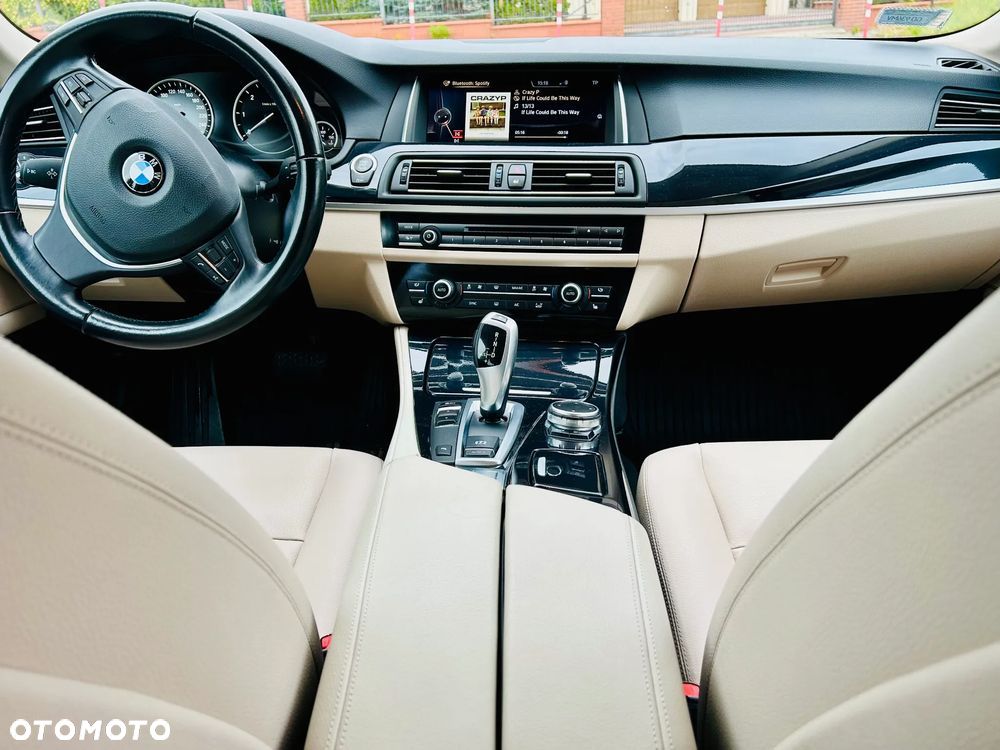 BMW Seria 5 518d - 14