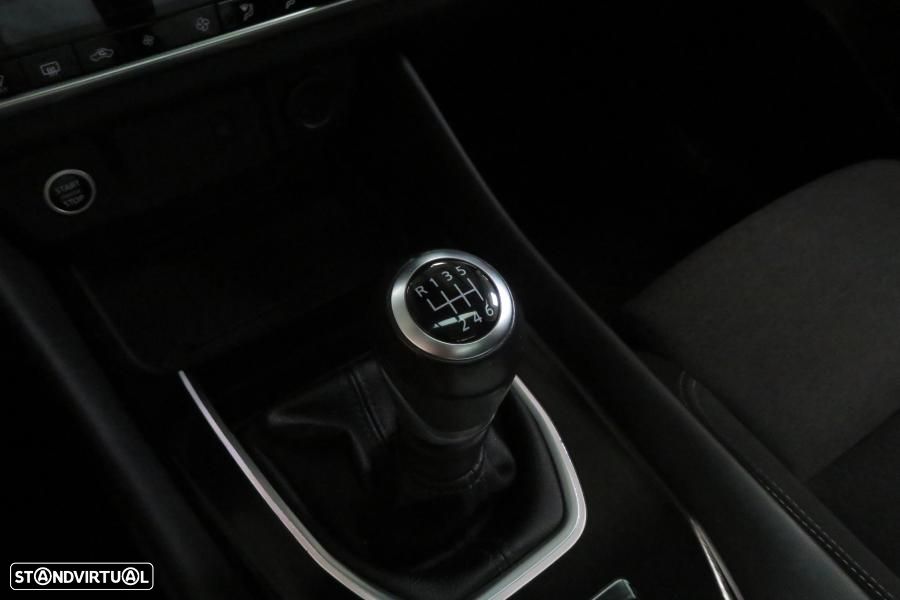 Nissan Qashqai 1.3 DIG-T Premiere Edition - 25