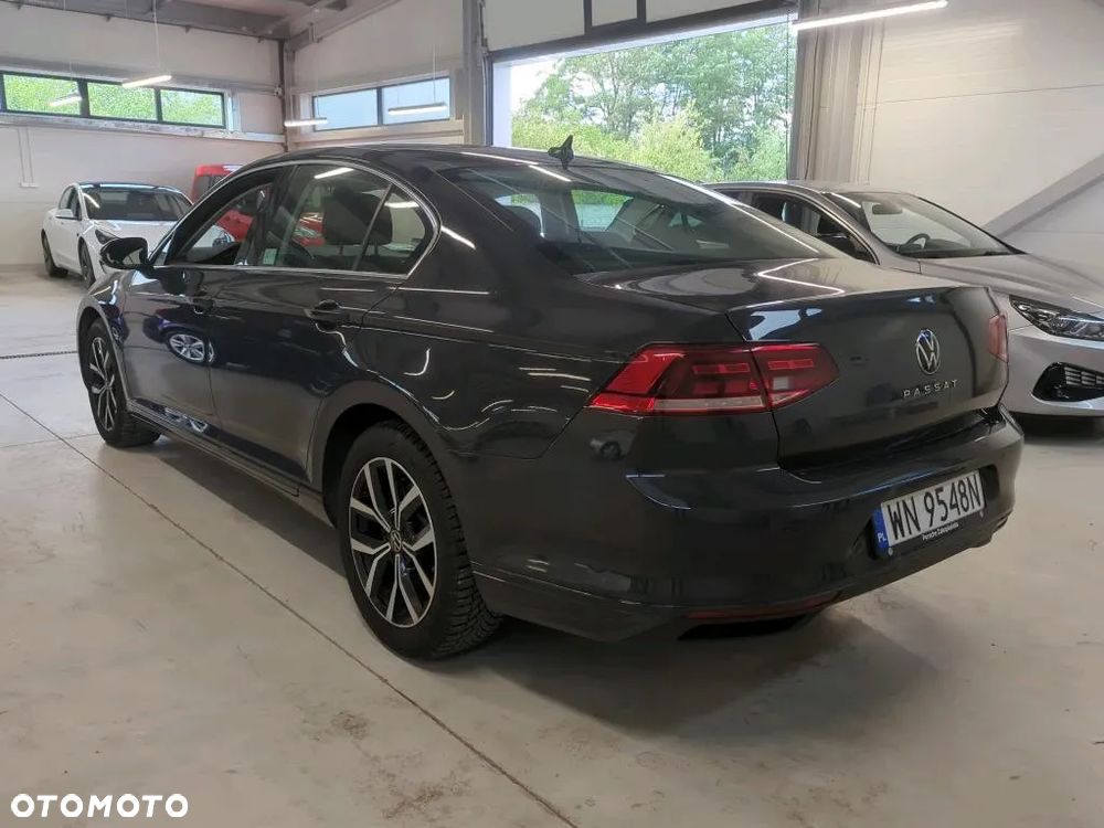 Volkswagen Passat 2.0 TDI EVO Business DSG - 3
