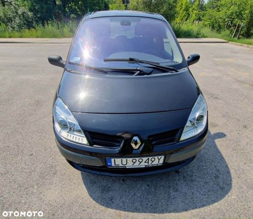 Renault Scenic - 1