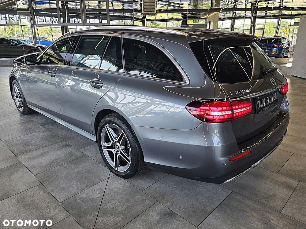 Mercedes-Benz Klasa E 300 de 4Matic 9G-TRONIC AMG Line - 7