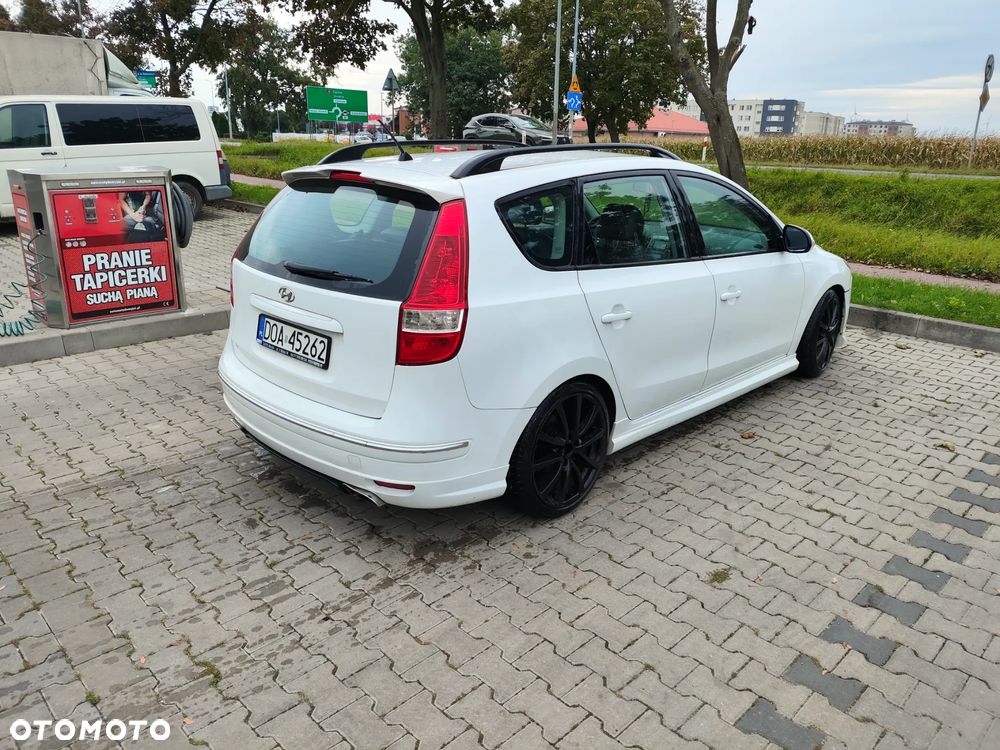 Hyundai i30 2.0 CRDi Premium - 5