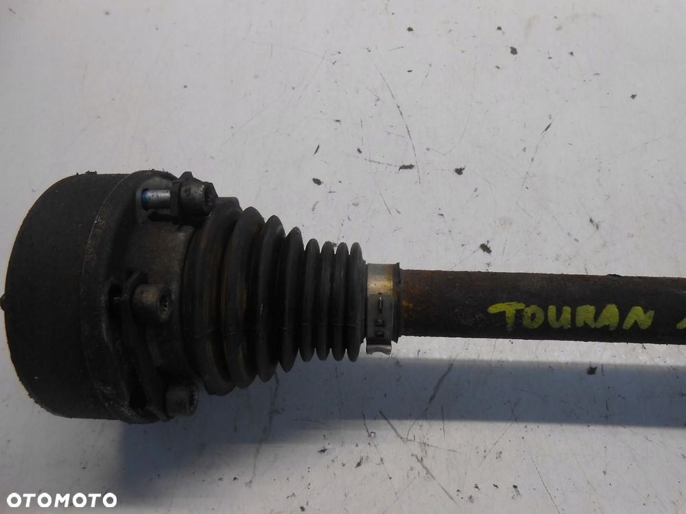 półoś lewa vw touran 1.6 fsi # - 2