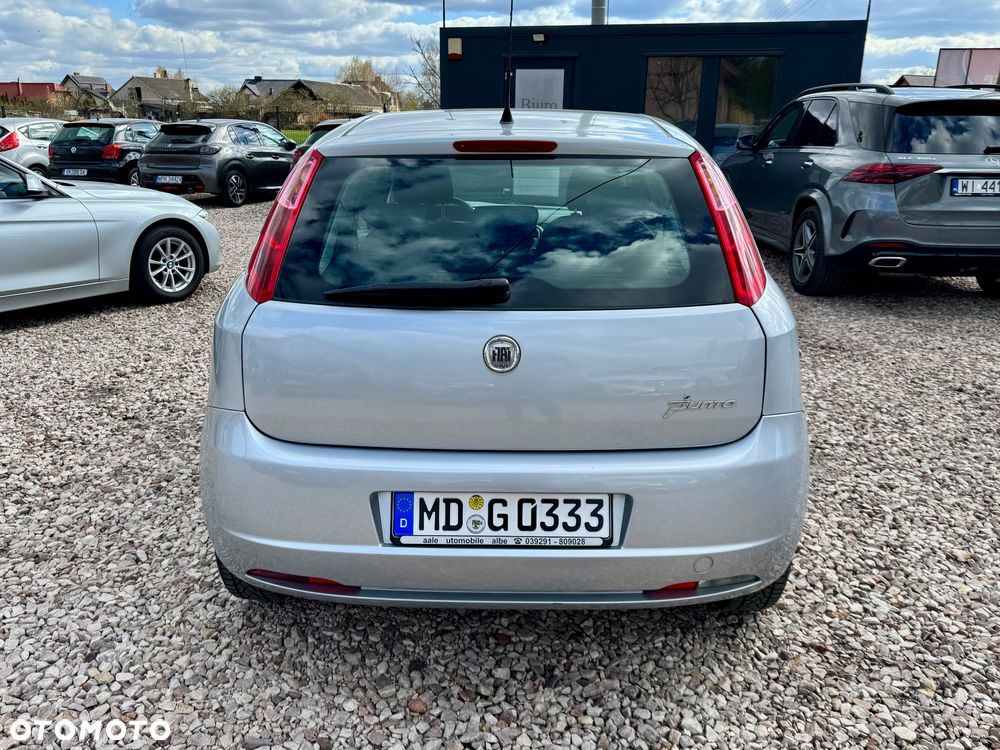 Fiat Grande Punto - 10