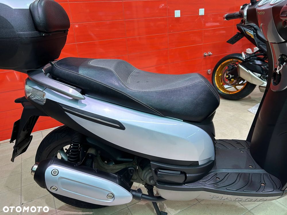 Piaggio Carnaby - 11