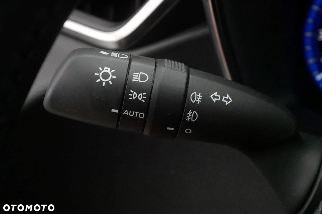 Toyota Corolla - 25