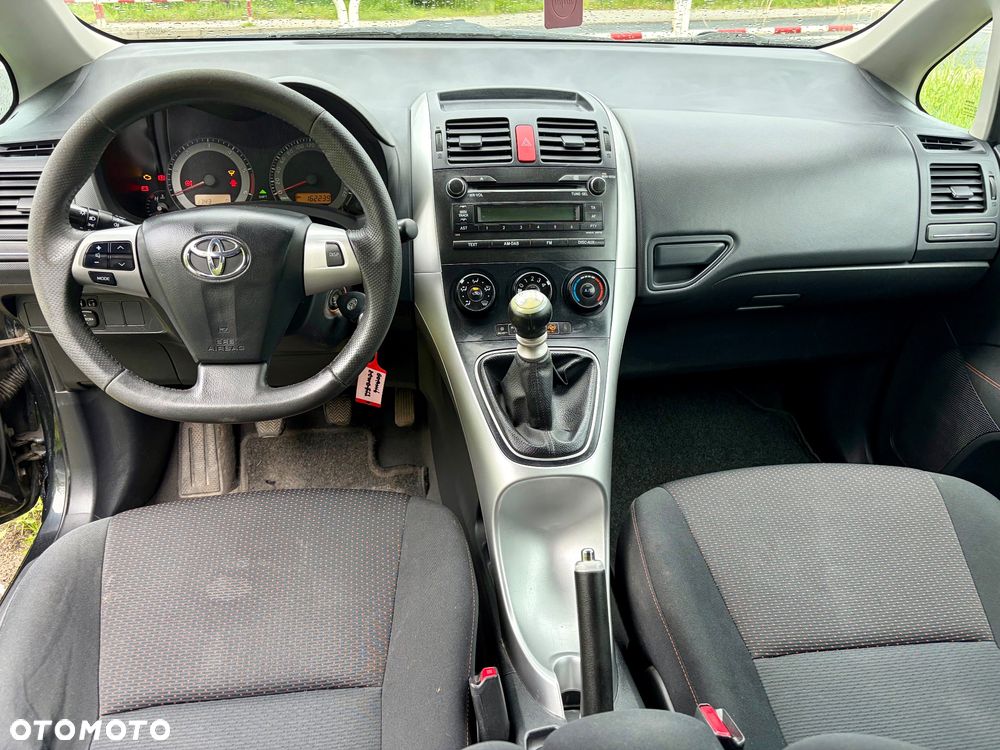 Toyota Auris 1.4 D-4D - 19