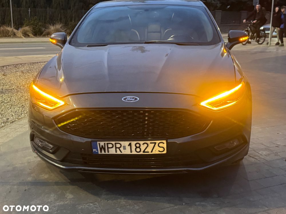 Ford Fusion - 15