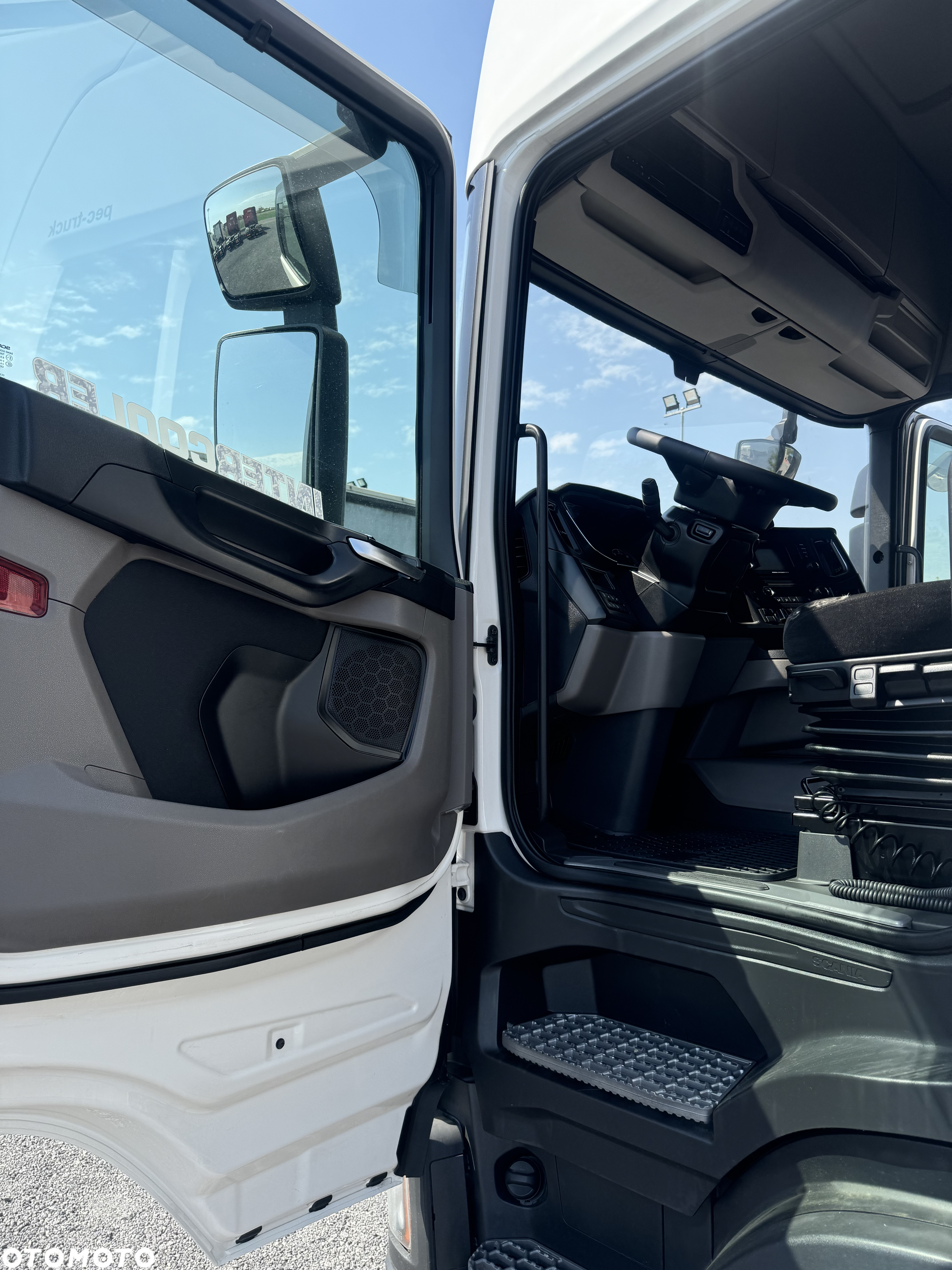 Scania R450 / Automat / Retarder / 2 Zbiorniki / Koła 315/70 / Lodówka / Stan BDB / z Francji - 28