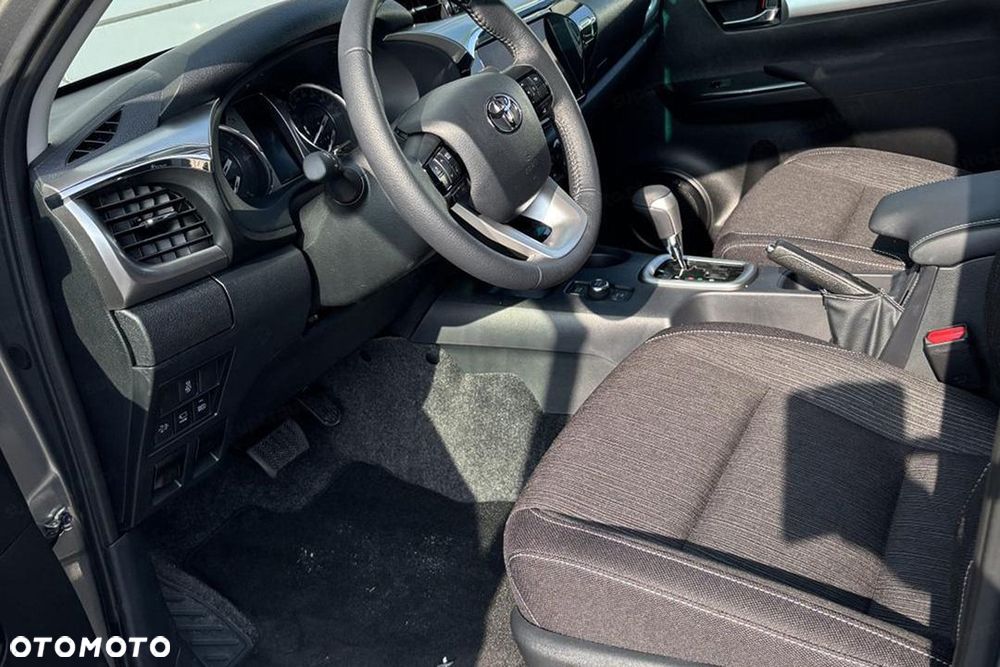 Toyota Hilux - 6