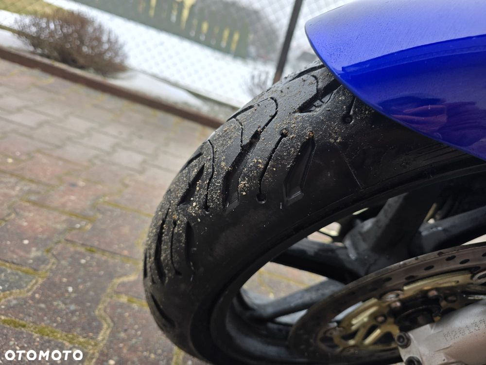 Honda VFR - 16